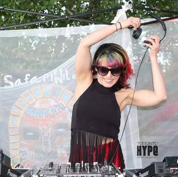 Meet your Posher, Christina - Picture 1 of 1